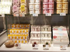 面包甜点陈列柜-好利来(丰益桥店)