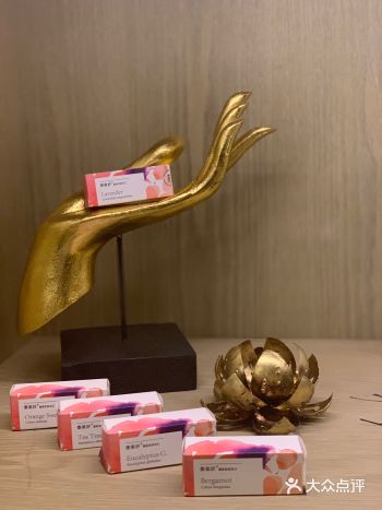 最近年末真的 各种崩溃爆炸令人窒息 连睡觉的时间都做