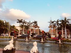 -亚龙湾亚泰商业街