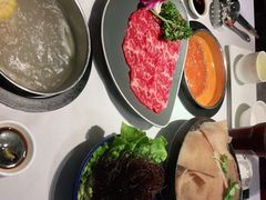 -泓炙颐凤鲜海鲜火锅料理(桐乡店)