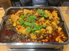-干老庆贵州留一手烤鱼·地摊火锅(财经大学店)