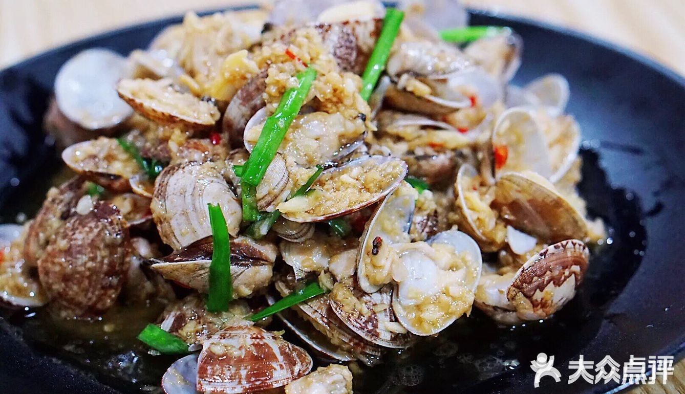 一家让你吃出幸福感的小龙虾店，超赞的油焖大虾、鬼起火吮指辣卤小龙虾
