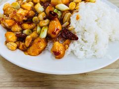 宫保鸡丁饭-路边摊胡同里(星城商厦店)