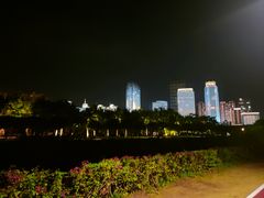 -万绿园