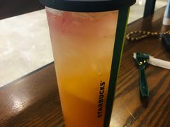 -星巴克(杭州西湖银泰1F店)