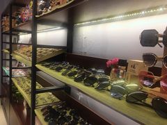 -肆兮眼镜·蔡司·徕卡战略合作店(大坪店)