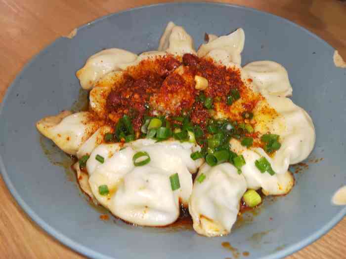 三姐妹饺子(东木头市店)-"店面在南大街东木头市里面,步行100米就.