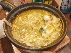 -有红鸡毛店·砂锅菜(抚琴夜市店)