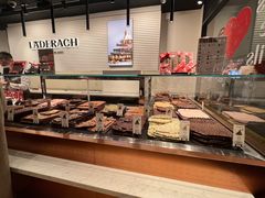 -Laderach 莱德拉(上海环贸iapm店)