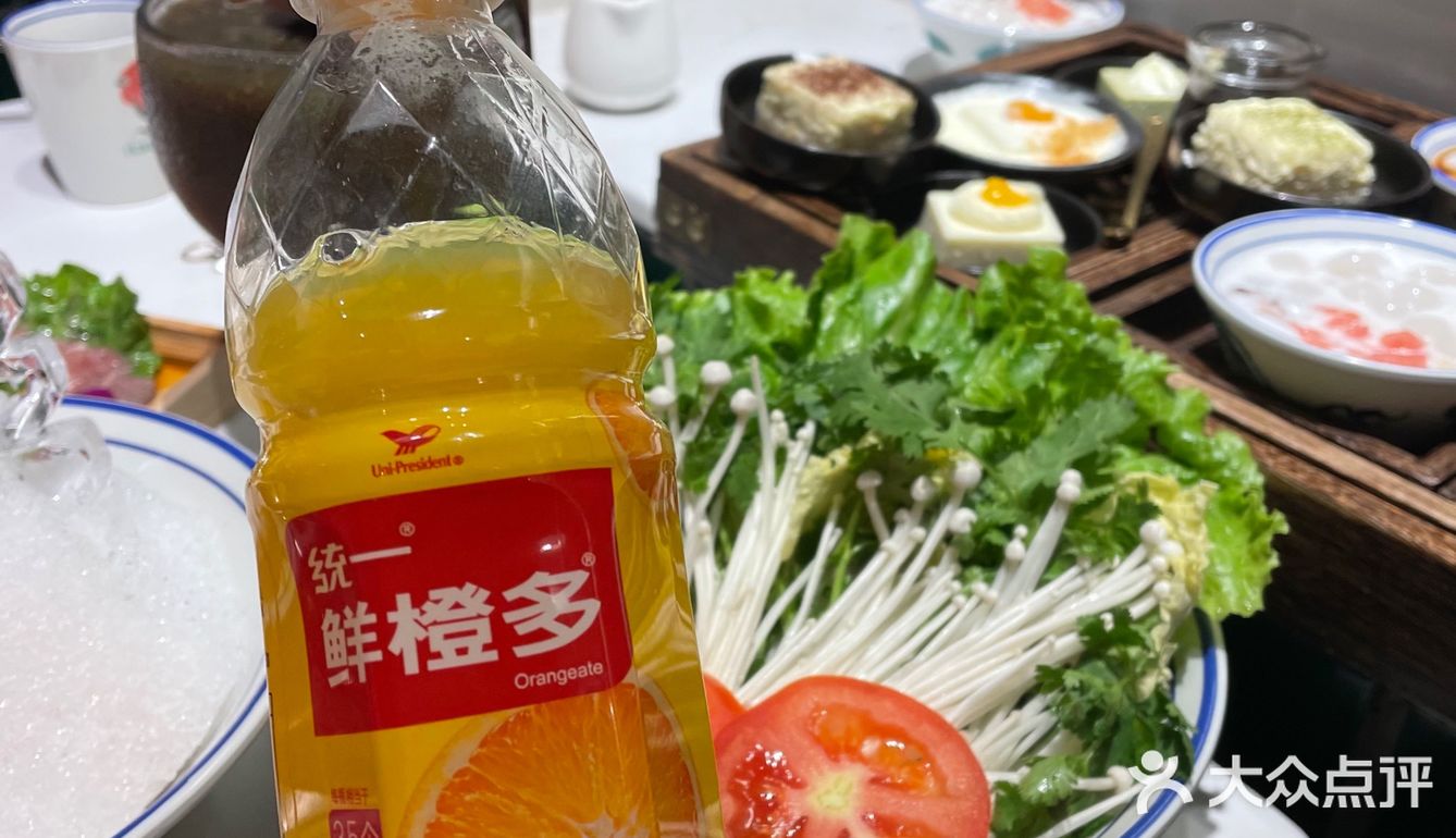 热辣欢聚时光，鲜橙多解腻解辣多美味