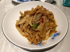 井冈山油豆皮-鄱阳湖·江西小炒·瓦罐煨汤(五道口店)