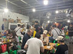 等位区-渝味黄姐火锅(黄泥村店)