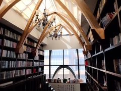 -钟书阁(松江泰晤士小镇店)