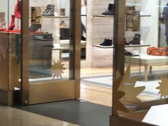 -STUART WEITZMAN(静安嘉里中心店)