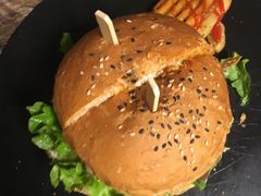 -HIGH FIVE哈福手工汉堡(桂林路店)