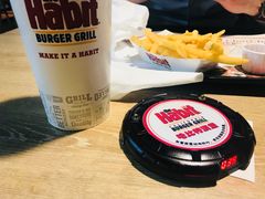 -The Habit Burger Grill 哈比特汉堡(复兴soho店)