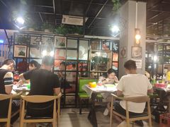 大堂-美膳居川菜馆油焖大虾烧烤(卓刀泉店)