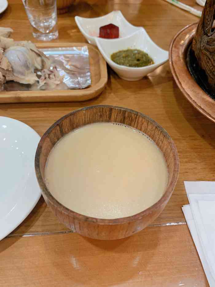萨日娜阿妈蒙餐店-"科尔沁点评榜第一的餐厅,慕名而来.老板好.