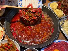 -萍姐火锅·公路夜市(武汉首店)