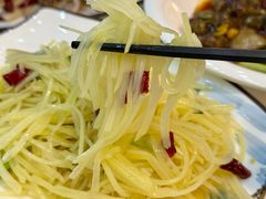 -老鄞江清水龙虾•赵赵家(江北店)