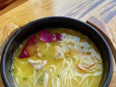 -桥香园过桥米线(国贸店)