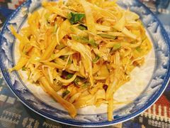 凉拌芭蕉花-蜗牛小馆醉乡民谣云南菜(惠新西里店)