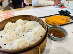 鲜肉小笼包-馋三尺蟹粉小笼(人民广场店)