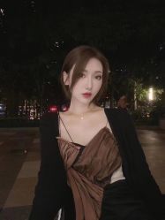 -变画·发型STUDIO