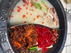 -卤校长重庆火锅(恒隆广场店)