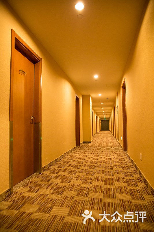 酒店走廊                 全季酒店西湖南山路店           全季酒店
