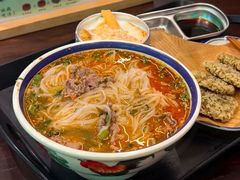 -云阿蛮云南生烫牛肉米线(奉贤路店)