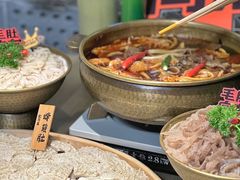 -毛肚向右·川渝毛肚王(经开永旺店)