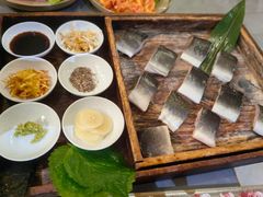 -围炉肉舍•炭烤活鳗•丹东海鲜烤肉(步行街店)