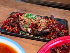 -先启半步颠小酒馆(白麓里店)
