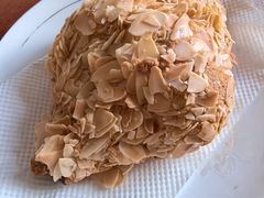 杏仁可颂-LANLIZI BAKERY(COSMO店)
