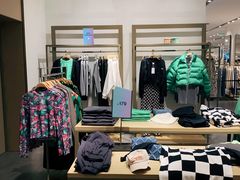 -URBAN REVIVO(佛山南海万达广场店)
