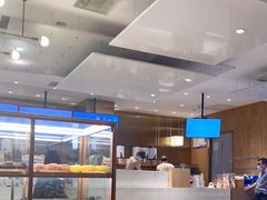面包甜点陈列柜-奈雪的茶(湖滨银泰in77C区PRO店)