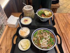-云阿蛮云南生烫牛肉米线(奉贤路店)