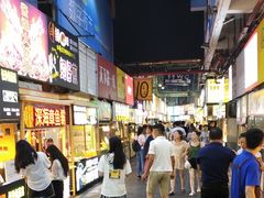 -泰龙城小吃街