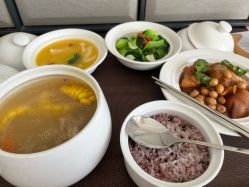 -臻康乃馨月子中心(集美店)