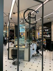 -HAIR CORNER