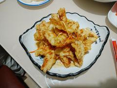 -老码头黑皮肘子锅包肉(赣水路店)