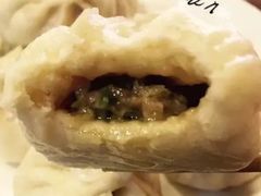 羊肉包子-腾格勒烤羊腿