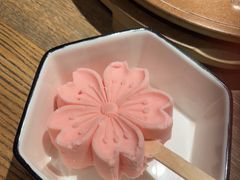 -蜜桃餐厅·伴山(湖滨商业街店)