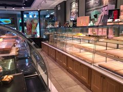 面包甜点陈列柜-巴黎贝甜(龙之梦购物中心虹口店)