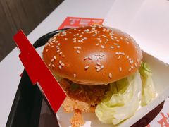 -肯德基(中纬店)