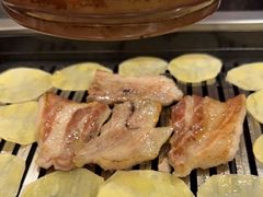 -臻牛烤肉