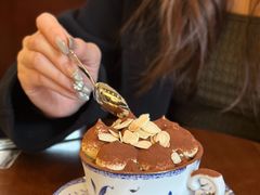-Café Monson