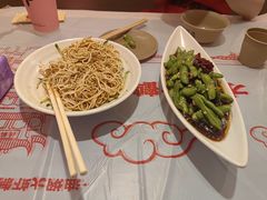 -肥肥虾庄·金牌油焖大虾(汉口城市广场店)
