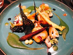 煎虾配紫薯泥薯片及姜味柠檬汁-AZUL by FUEL蓝色·法式酒馆(琶醍店)